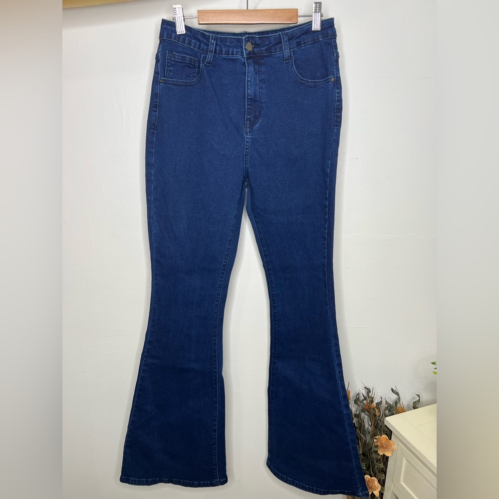 SHEIN Flare Jeans